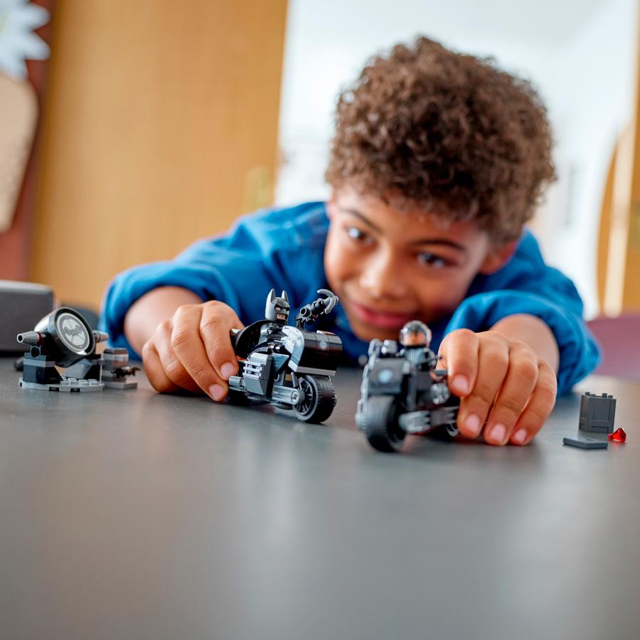 LEGO DC | Batman y Selina Kyle: Persecución en Moto 76179